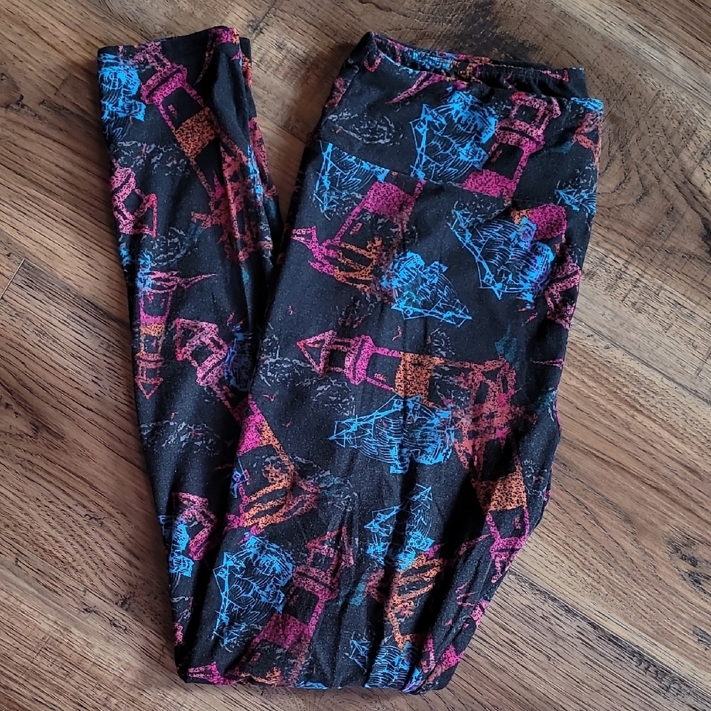 LuLaRoe Lighthouse Pattern Leggings, Size Tall & Curvy, Soft, Black, Blue, Pink
